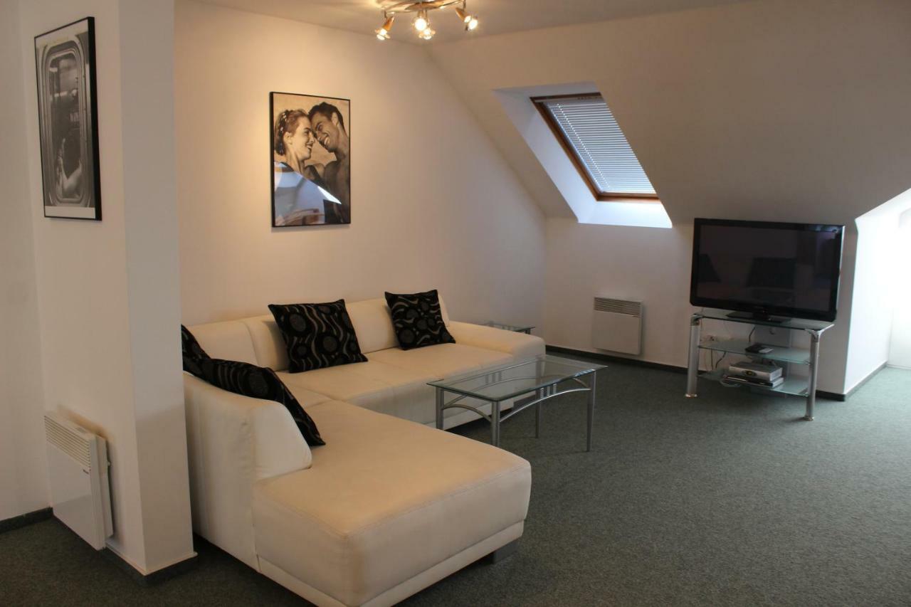 Apartman V Podskali Hluboka nad Vltavou Bagian luar foto