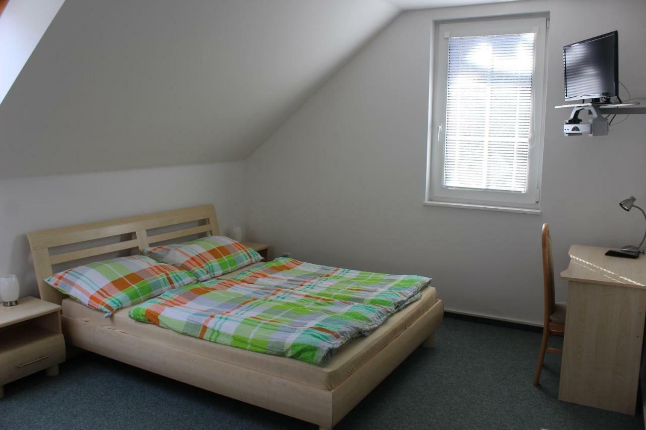 Apartman V Podskali Hluboka nad Vltavou Bagian luar foto