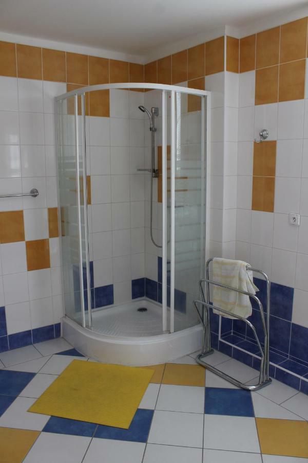 Apartman V Podskali Hluboka nad Vltavou Bagian luar foto