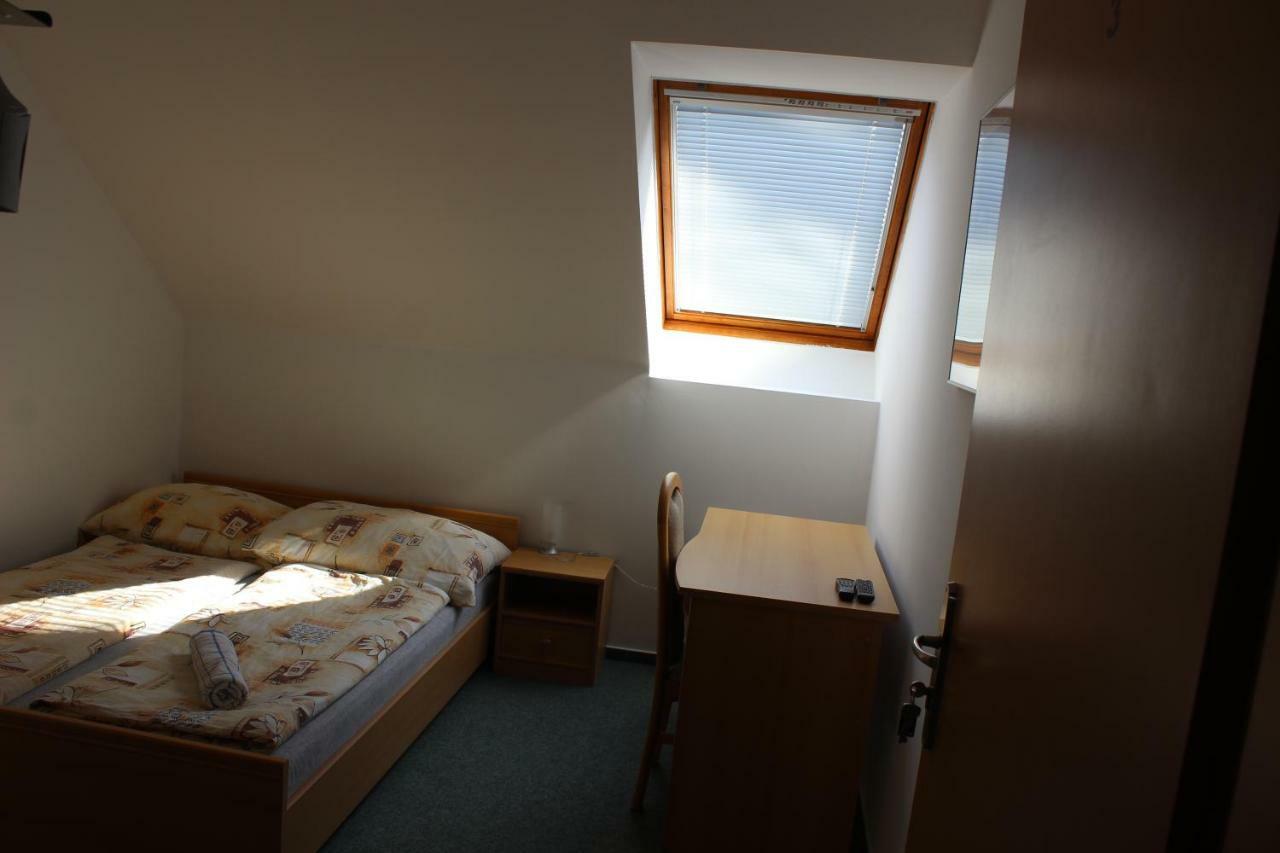 Apartman V Podskali Hluboka nad Vltavou Bagian luar foto